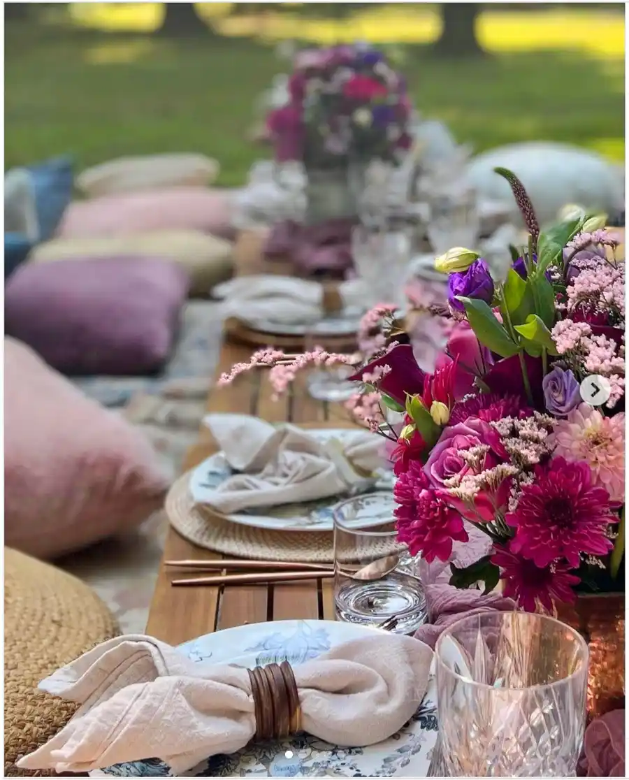 Jennifer Lopez Gets That Bread — Literally The Singer s Fave Brand Now Offers Brioche Pretzel Rolls 306