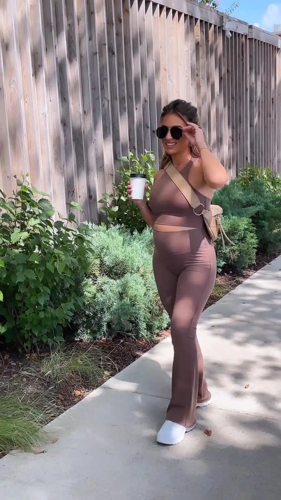 Jessie James Decker s Baby Bump Albums See Pregnancy Photos Before Welcoming 4th Child IGDownloader