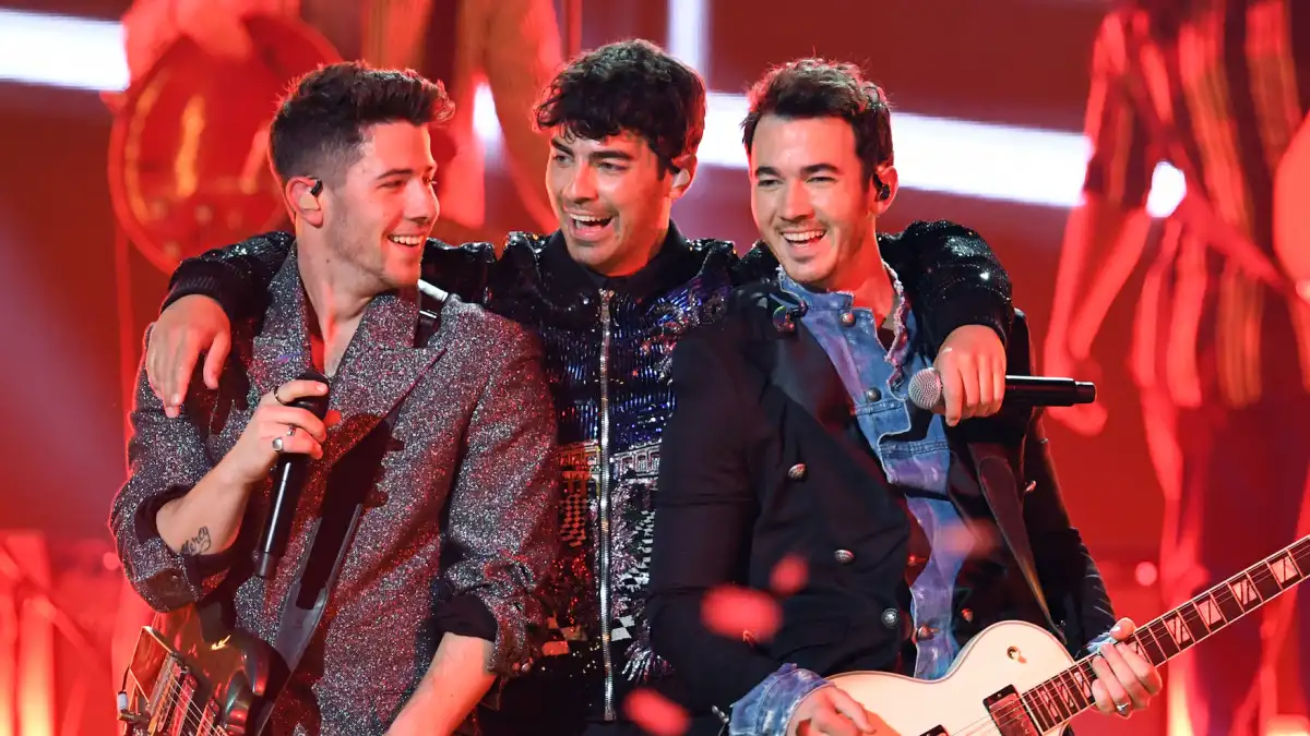 Joe Jonas Inner Circle