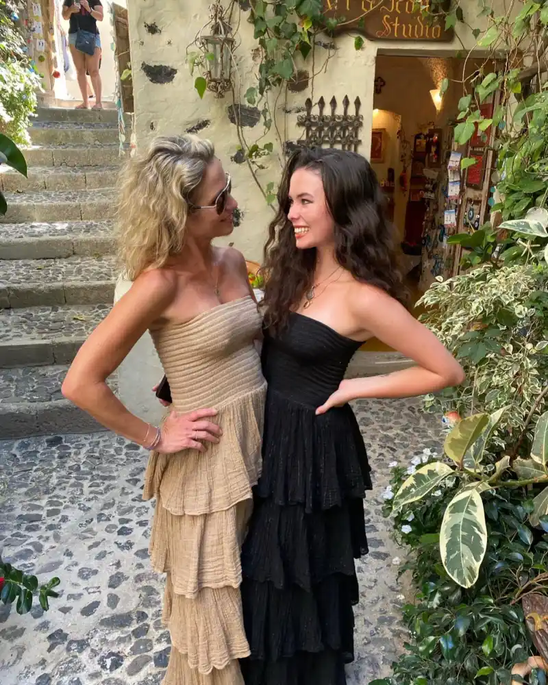 July 2022 Amy Robach Sweetest Photos With Daughters With Daughters Ava and Annalise