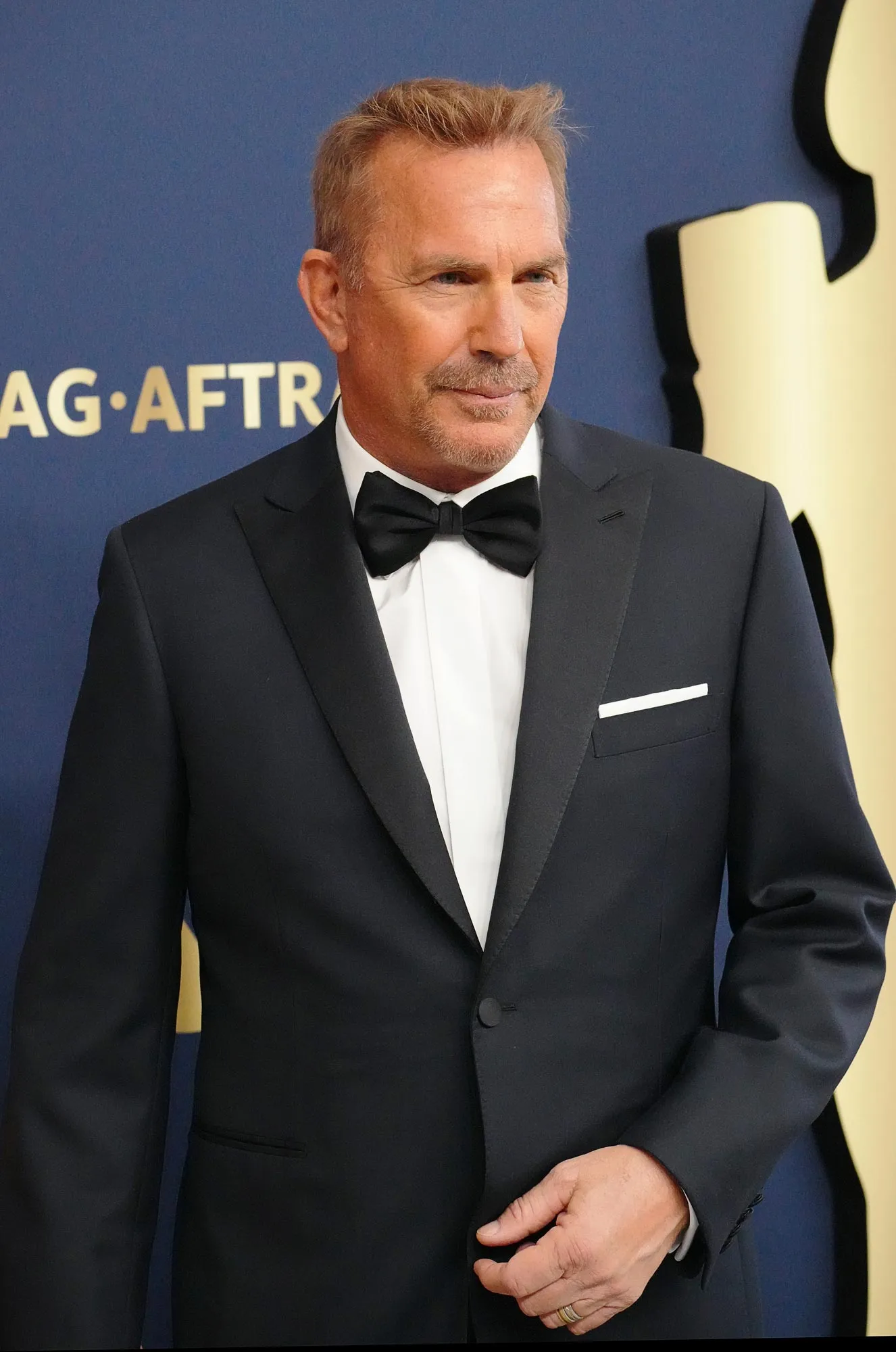 Kevin Costner References Christine Baumgartner Receiving $20K From Her Boyfriend in Settlement Docs 289