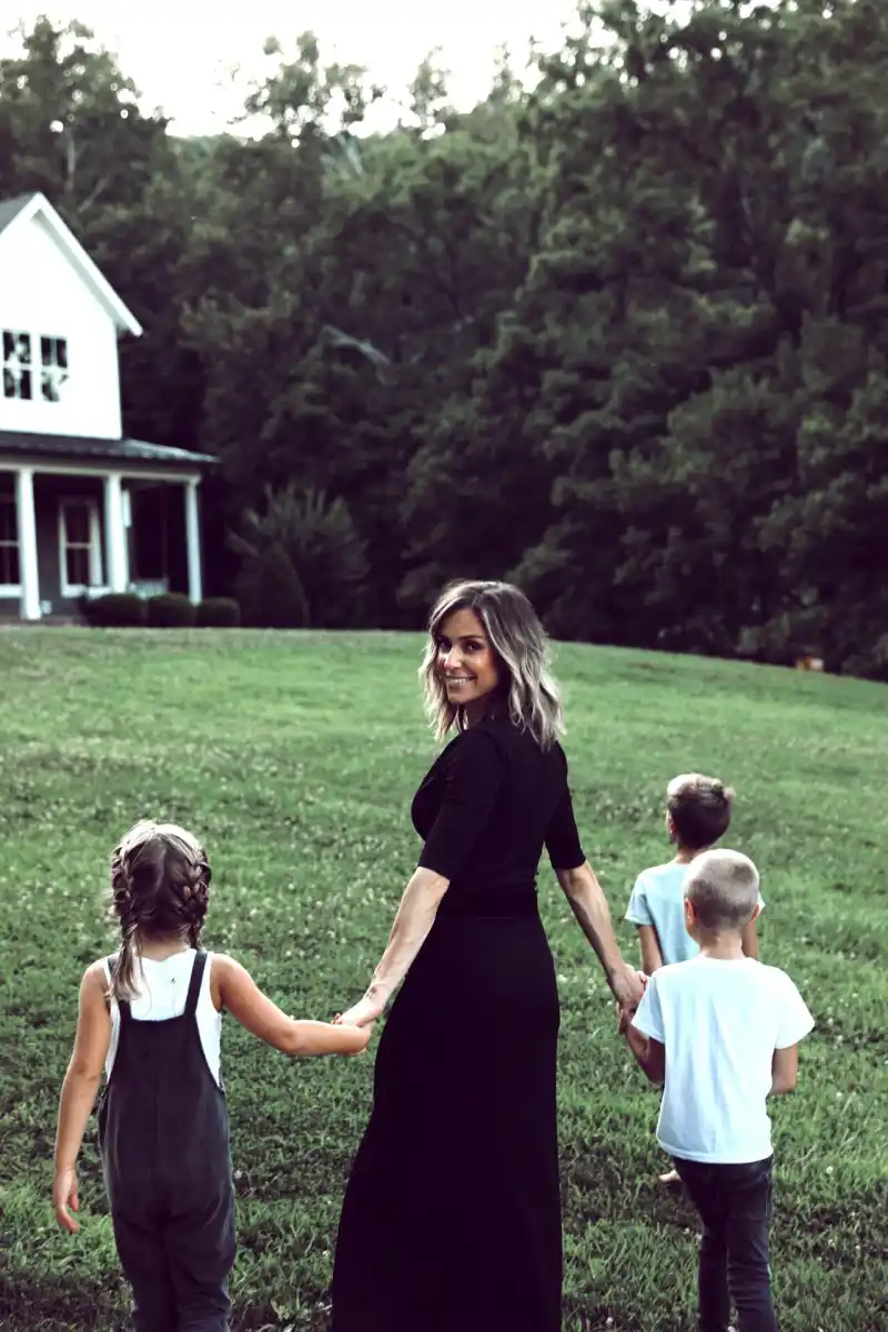 Kristin Cavallari Luxury Handbag Shopping 2338 Instagram Kids