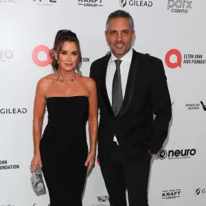 Mauricio Umansky Says Kyle Richards Adjusted Calendar to Attend DWTS