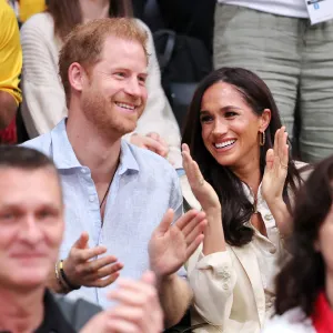 Prince Harry Drank 6 Small Beers During Birthday Dinner With Meghan Markle 3