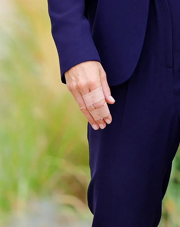 Princess Kate Visits Prison Ahead of Addiction Awareness Week With Hand Injury 337