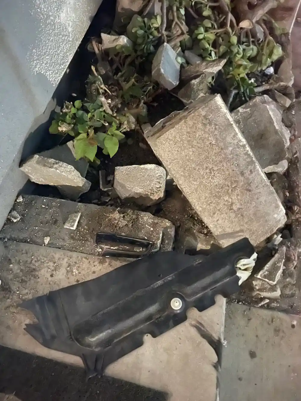 RHOC&rsquo;s Shannon Beador Was Caught for DUI and Hit-and-Run Accident by Leaking Automobile Fluid