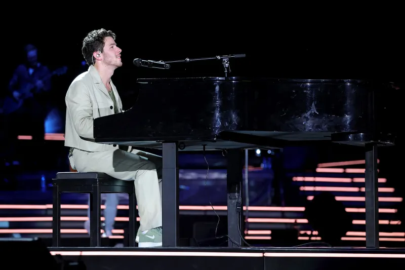 Relive Nick Jonas Most Memorable Moments on The Tour 3