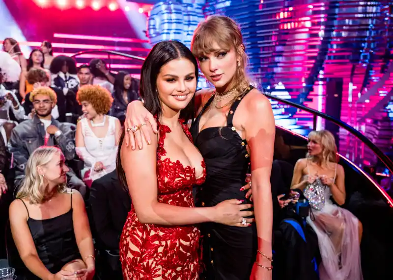 Selena Gomez Jokes She Looks Constipated Next to Taylor Swift