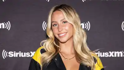 TikTok Star Alix Earle s Dating History Includes High Profile Athletes