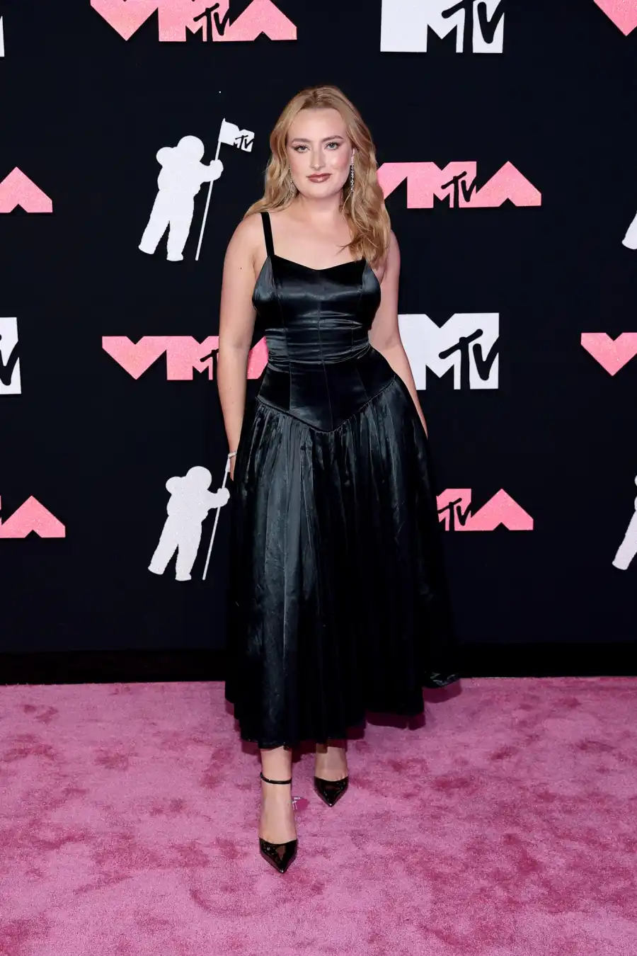 VMA 2023 Red Carpet Arrivals 370 Amelia Dimoldenberg