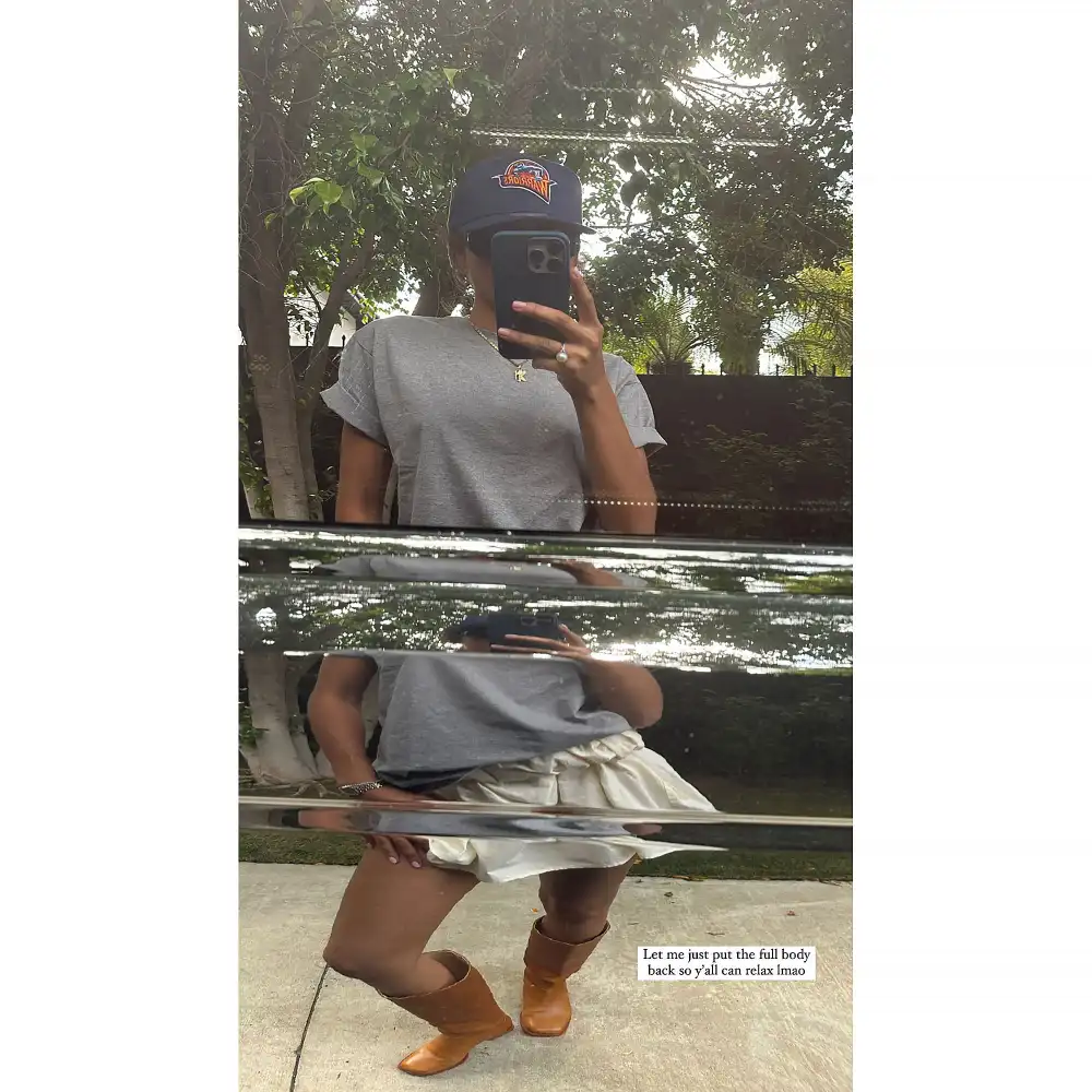 Zendaya Shuts Down Tom Holland Engagement Rumors After Posting Ring Photo 3