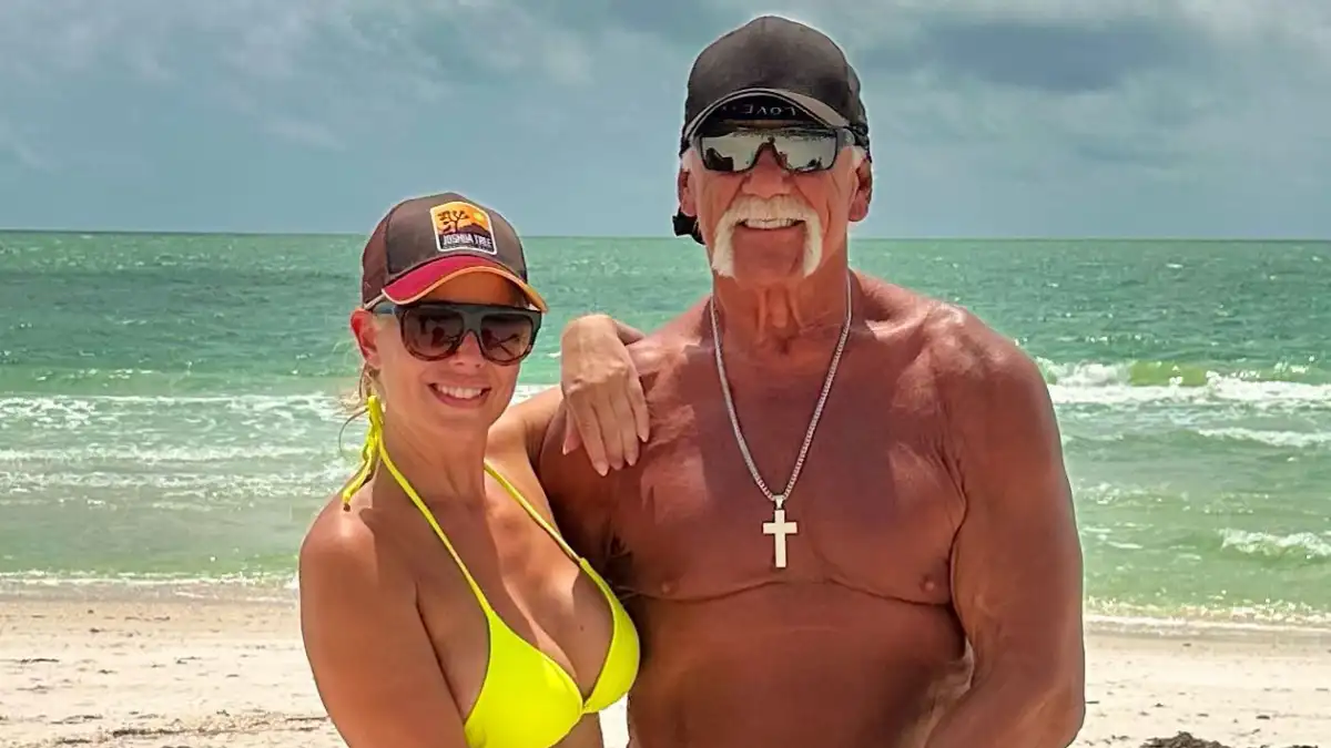 Wrestling Legend Hulk Hogan Marries Fiancee Sky Daily 2 Months After Engagement