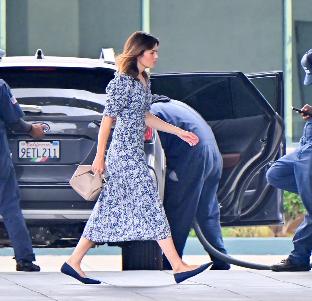 mandy-moore-floral-dress-2