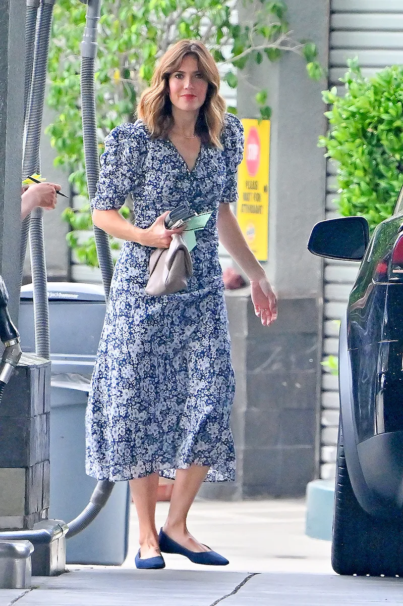 mandy-moore-floral-dress