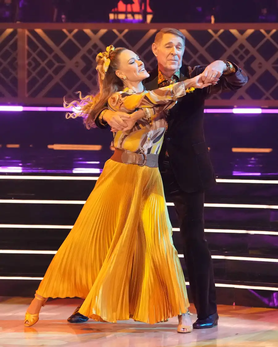 ‘Dancing With the Stars’ Sends Replica Luxury Handbag First Duo of Season 32 During Premiere: See Who Got Eliminated