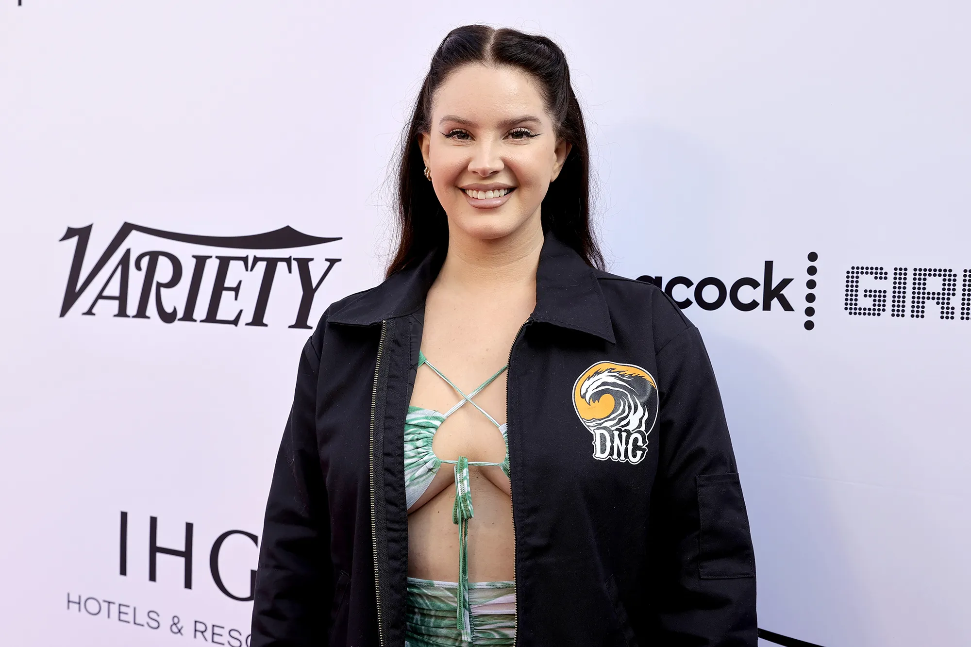 Lana Del Rey Served a Customer a Tobacco Dip Cup at Her Alabama Waffle House Waitressing Stint