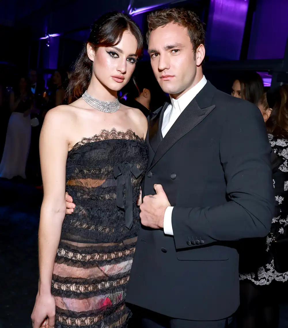 &lsquo;Tell Me Lies&rsquo; Stars Jackson White and Grace Van Patten Pack on the PDA Amid Low Key Romance