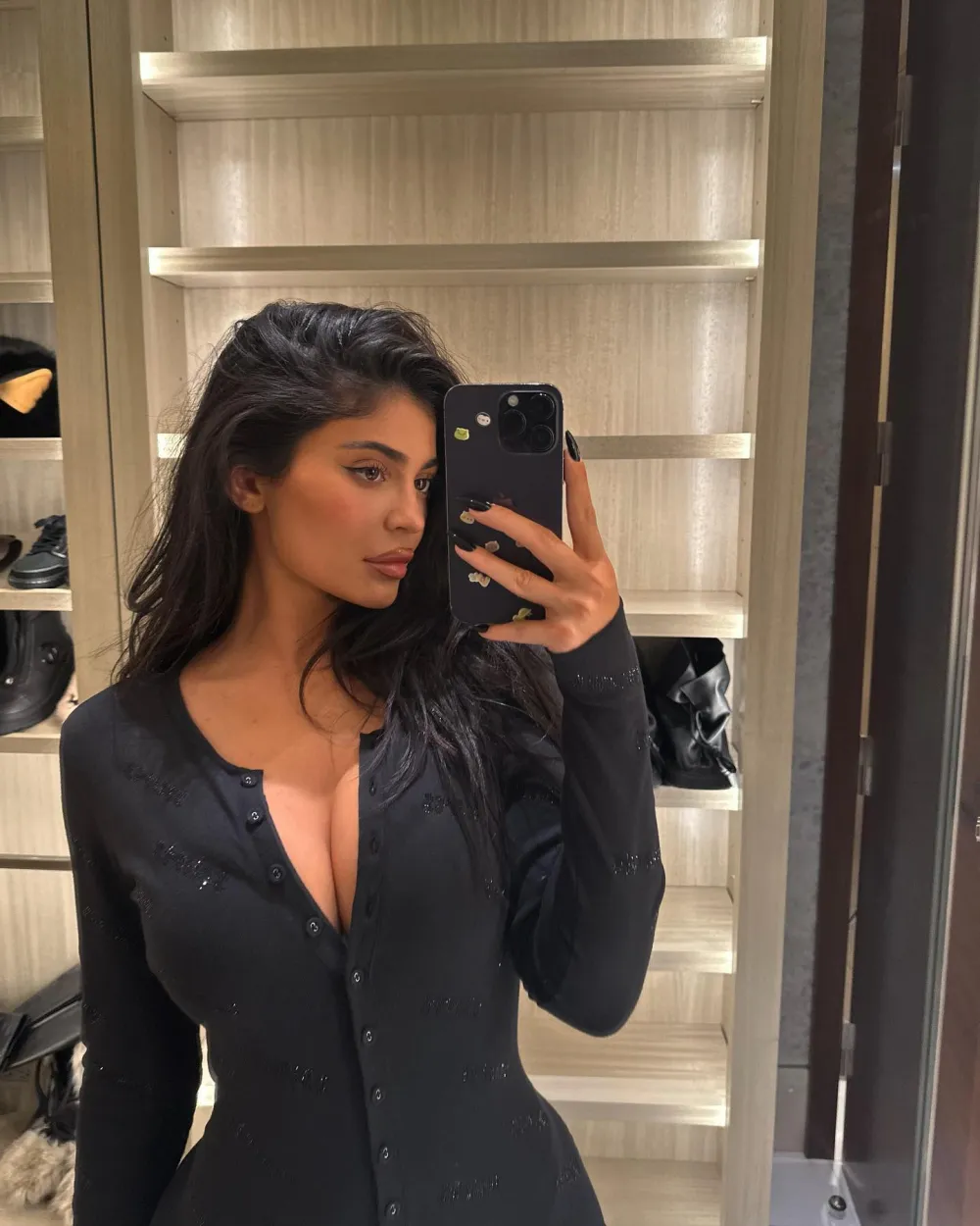 A Guide to the Food and Drinks the Kardashians Want Us to Think Theyve Never Had