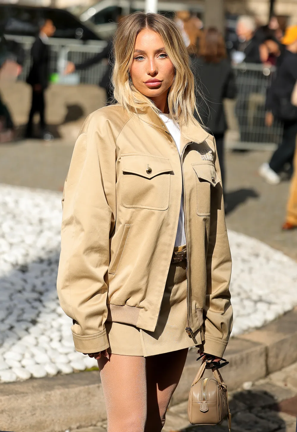 Alix Earle&rsquo;s Hairstylist Breaks Down Her &lsquo;Parisian Bedhead&rsquo; Look at the Miu Miu Show