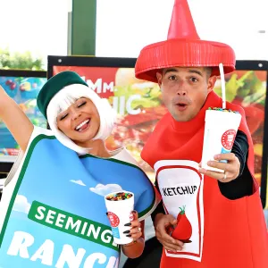 Feature Sarah Hyland, Wells Adams, Travis Barker, Kourtney KardashianBest Halloween costumes