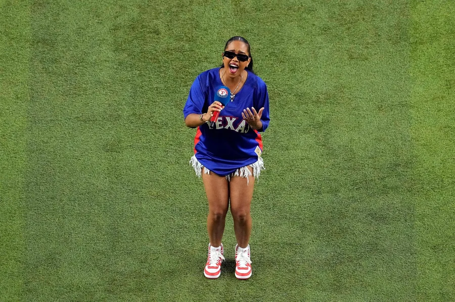 Celebrities Attend 2023 MLB World Series Between Texas Rangers and Arizona Diamondbacks 645 647