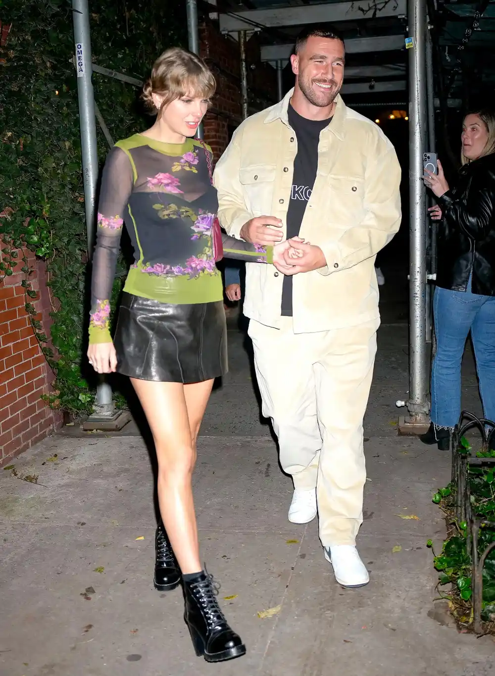 Cowboys Star Micah Parsons Says 'Bad Girl' Taylor Swift Gives Travis Kelce a 'Boost of Confidence'