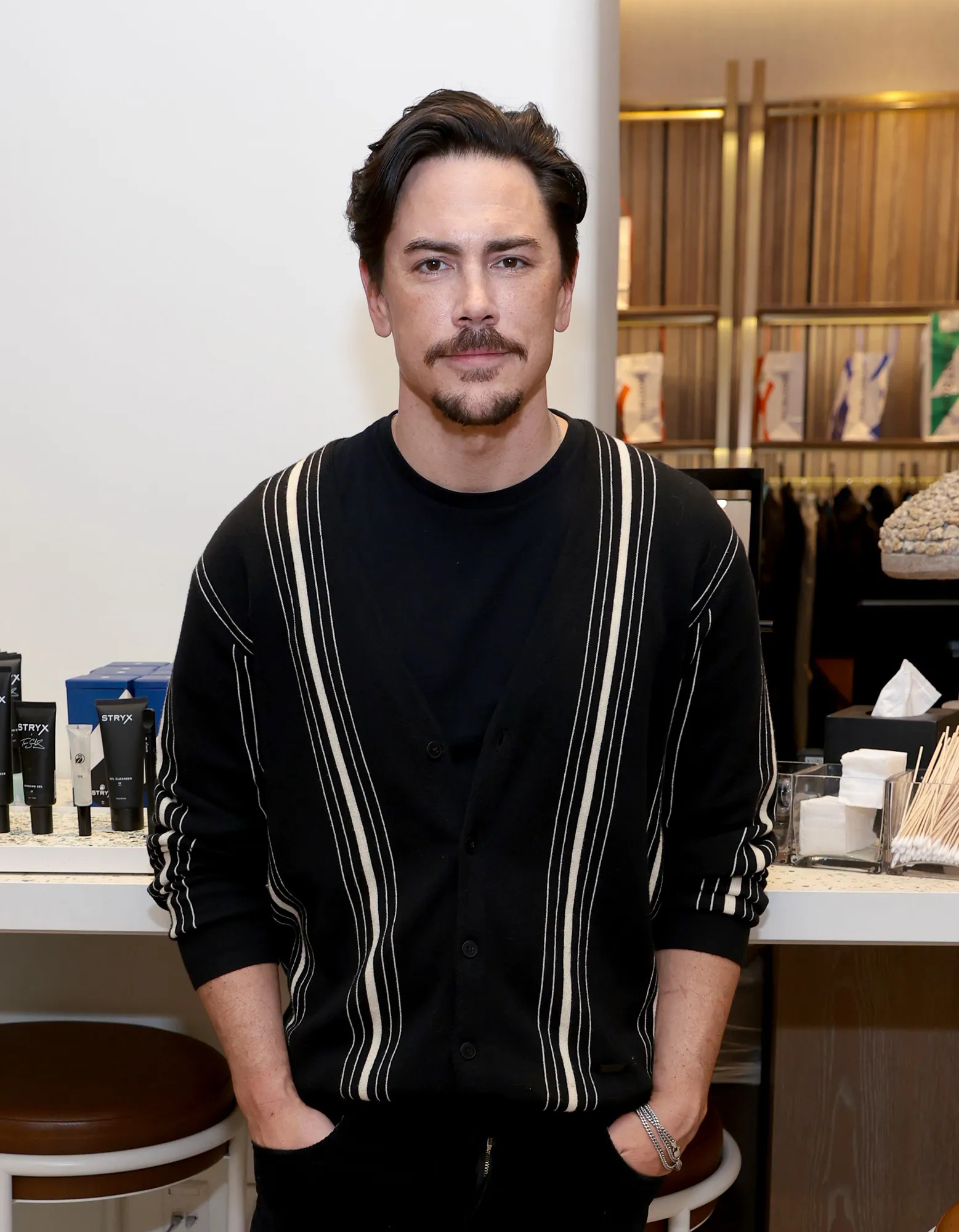 Dr Drew Pinsky Has Tom Sandoval Take a Narcissism Test But Turns Out He s Just Codependent