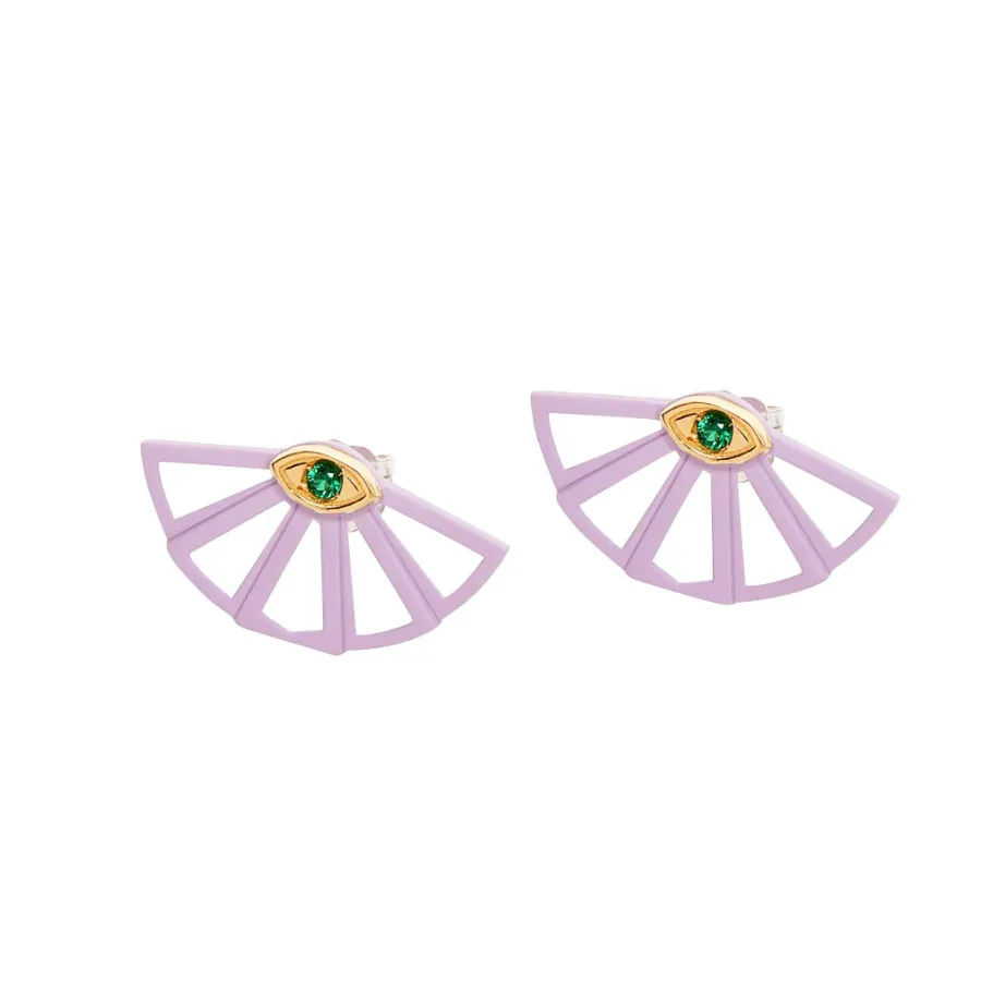 Elizabeth Olsen s Favorite Skincare Product Contains Bee Pollen 456