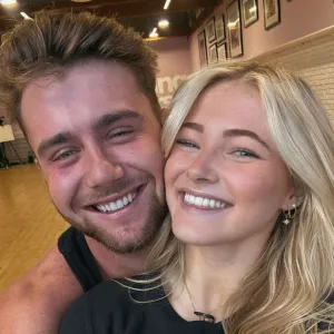 Harry Jowsey Cuddles Up With Rylee Rylee Arnold in Adorable Selfie Rylee Arnold Instagram