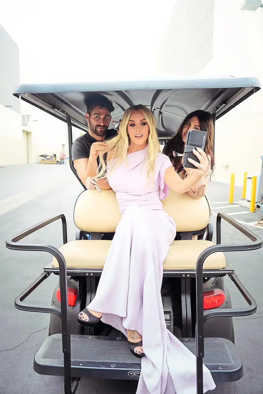 Jenny McCarthy Invites Us Backstage of Masked Singer Season 11 It s My Favorite Job 697