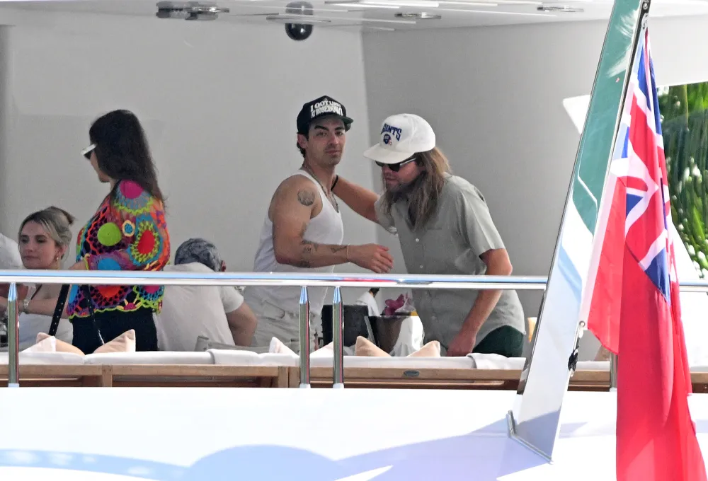 Joe Jonas Goes Yachting in Miami Amid Ongoing Sophie Turner Divorce