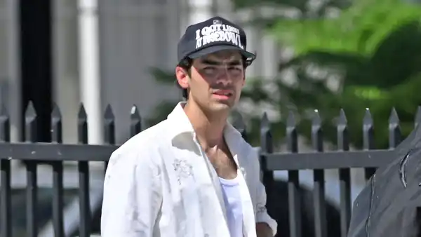 Joe Jonas Goes Yachting in Miami Amid Ongoing Sophie Turner Divorce