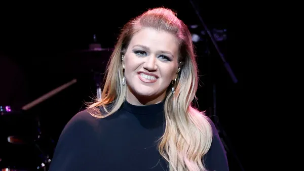 Kelly Clarkson celebrates return of her TV talk show singing James Browns I Got You