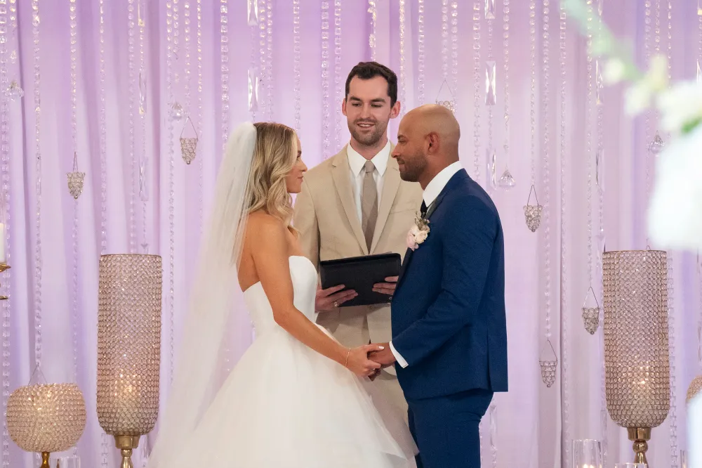 Love Is Blind Izzy Zapata Got Financial Advisor 1 Day Before Wedding