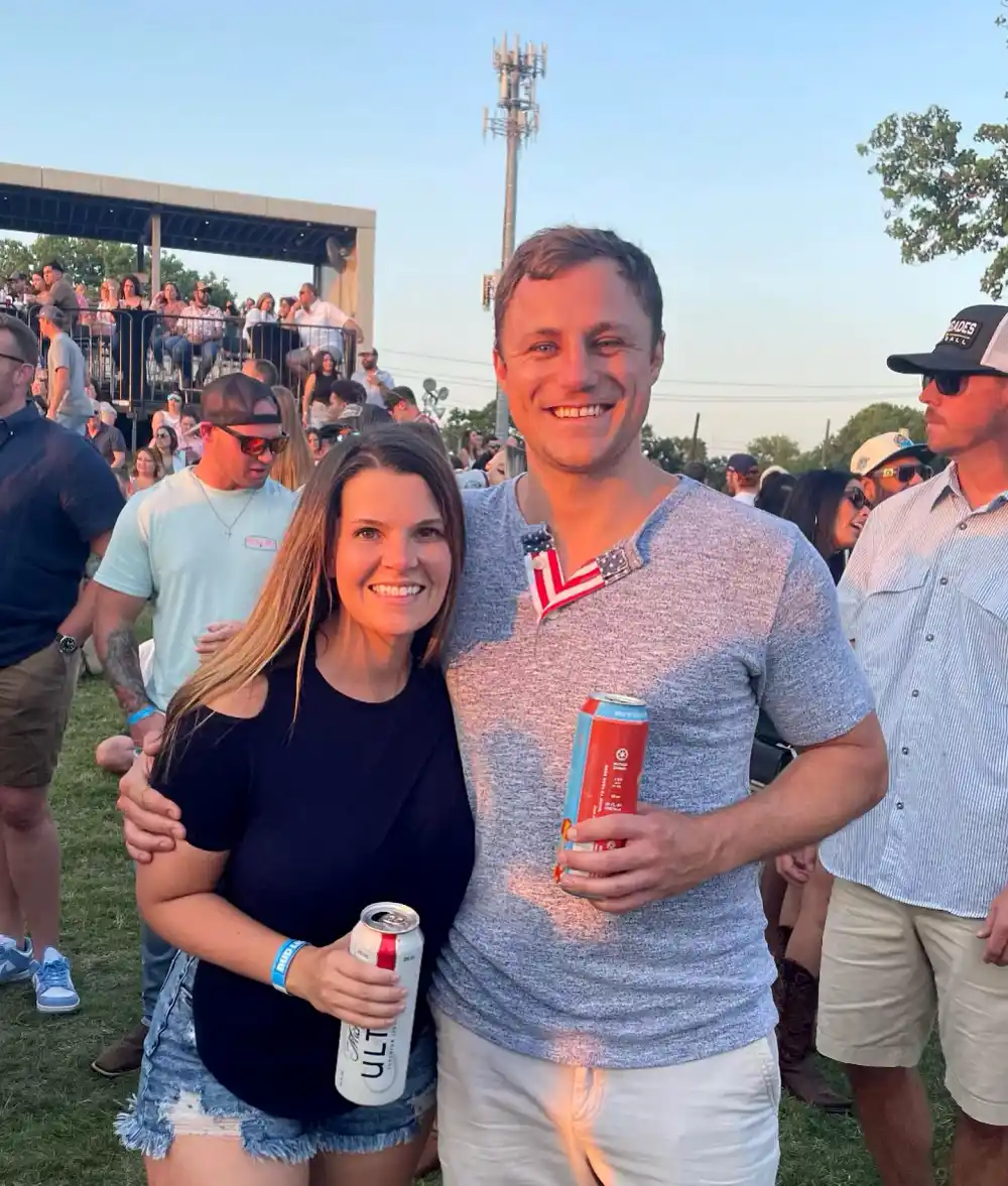 Love Is Blind's JP Pierce and Girlfriend Ellen Hense Go Public in Coordinating Patriotic Outfits