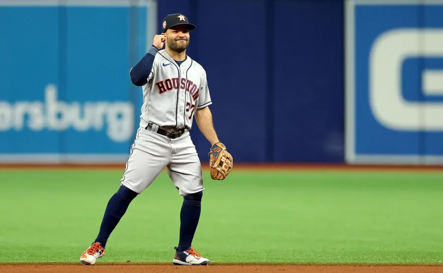 MLB Stars Who ve Shared Their Love For Taylor Swift Anthony Rizzo Jose Altuve and More 351 Jose Altuve