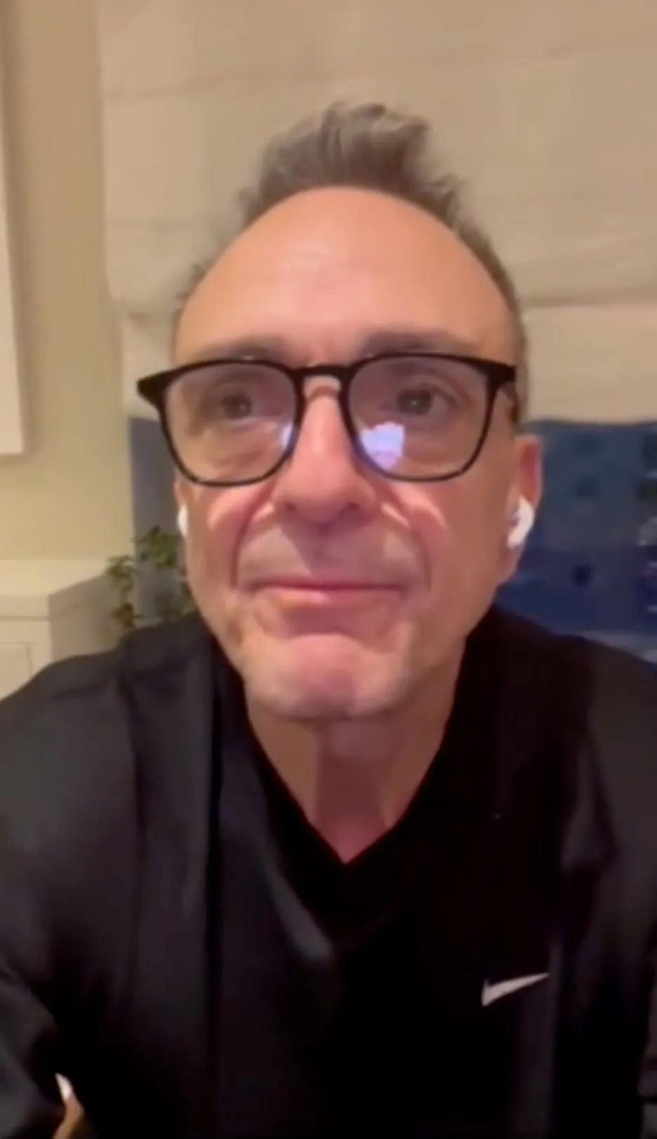 Matthew Perry Brought 'Friends' Costar Hank Azaria to His 1st AA Meeting: He 'Helped Me Get Sober'