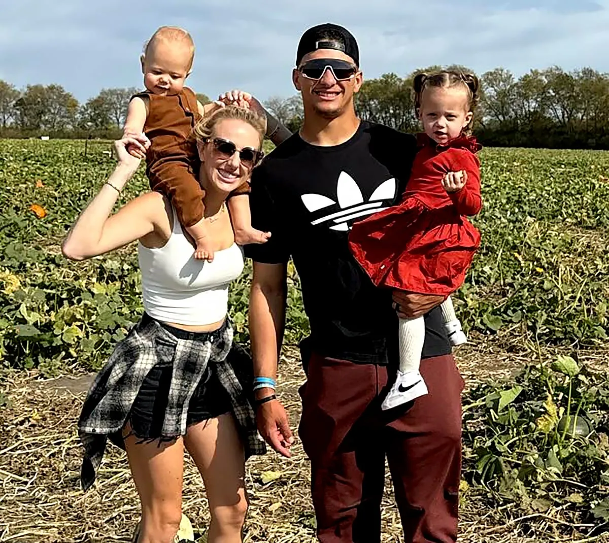 promo Celebs at the Pumpkin Patch in 2023: Mandy Moore, Jessie James Decker and More