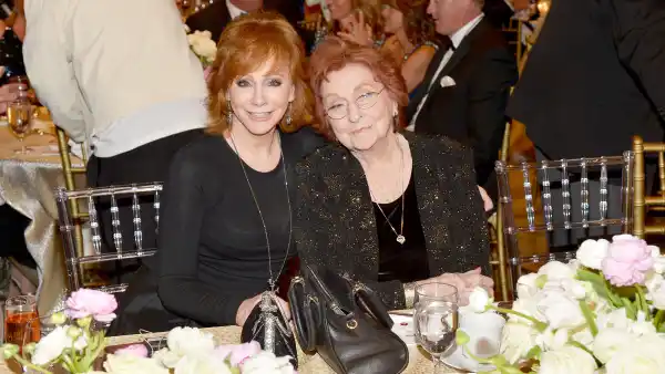 Reba McEntire Reveals She Almost Quit Singing After Her Mothers Death in 2020