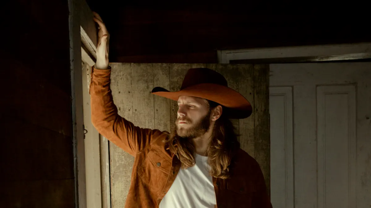 Rising Country Singer Warren Zeiders Talks TikTok Success His Dream Collaborator and More