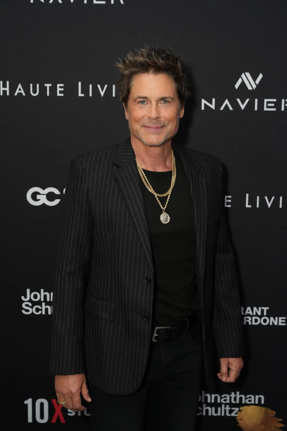 Rob Lowe Thinks Taylor Swift and Travis Kelces Romance is Good for the NFL