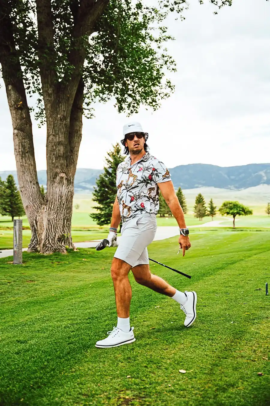 Russell Dickerson Loves to Facetime His Wife and Son Before Playing Live Shows 465