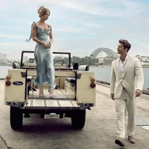 ydney Sweeney Has the Higher Ground With Glen Powell in 1st Look at Anyone But You