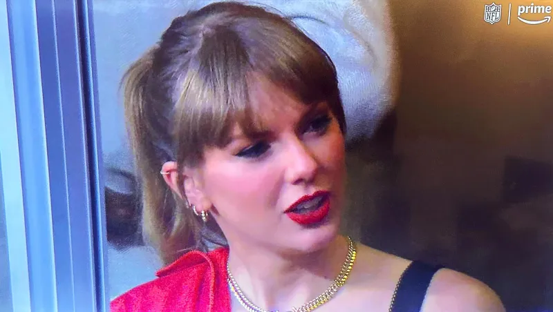 Taylor Swift Bronco s Game 255