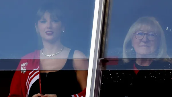 Taylor Swift Bronco s Game 257