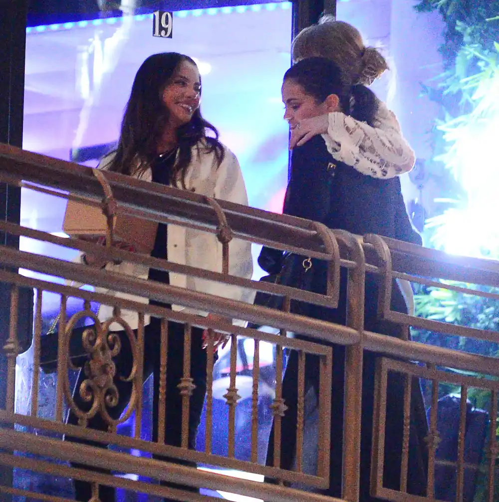 Taylor Swift Steps Out for Girls Night With Selena Gomez After Whirlwind Weekend With Travis Kelce 1 2