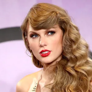 Taylor Swift’s Family Guide- Meet the Singer's Supportive Parents and Younger Brother