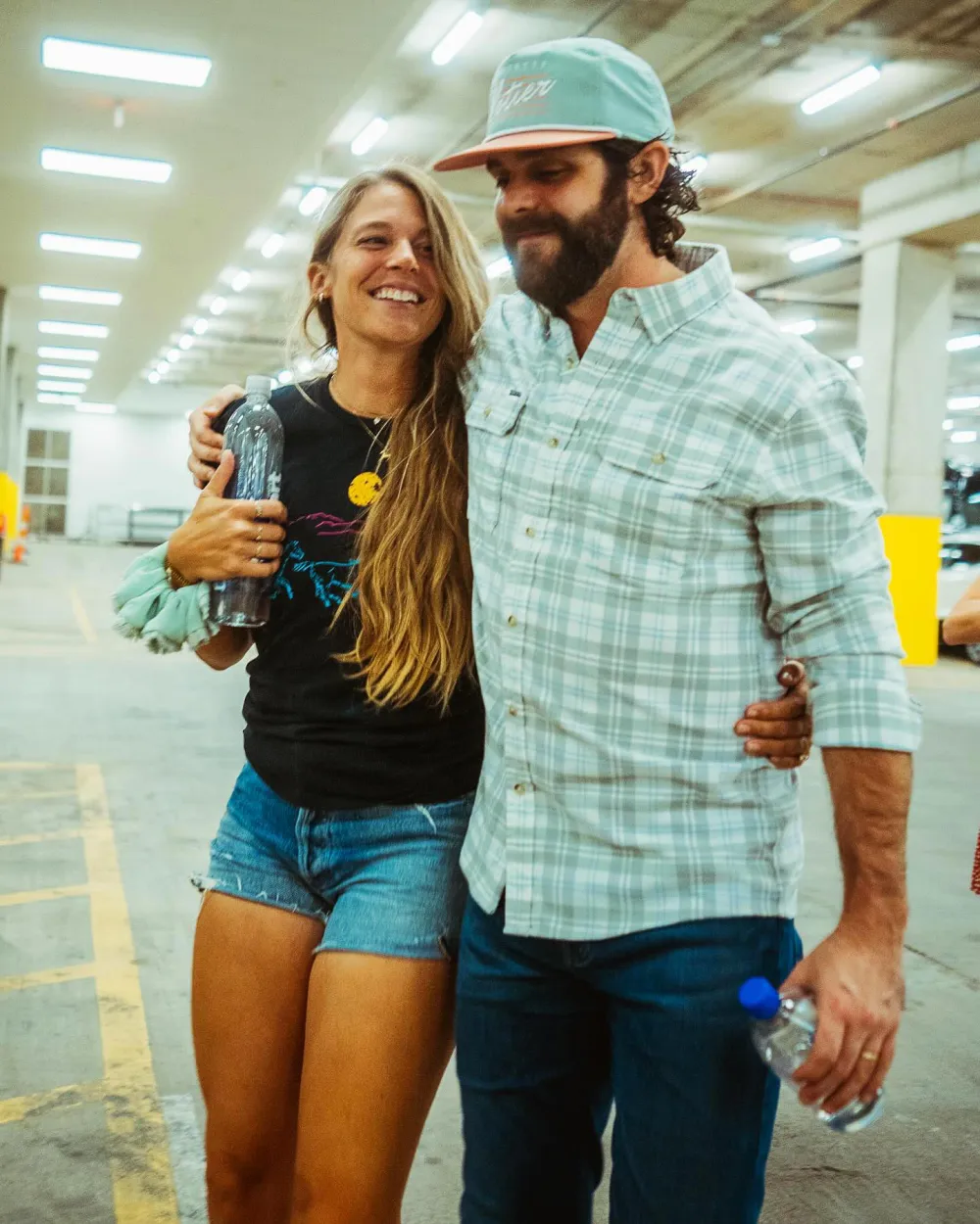 Thomas Rhett and Wife Lauren Akins Celebrate Their 11th Wedding Anniversary 367