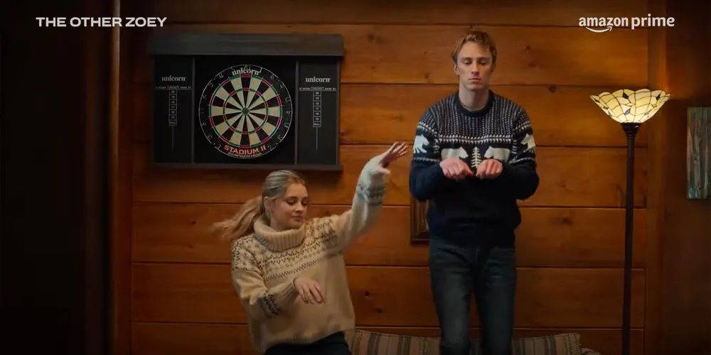 Zoey and Zach Share an Adorable &mdash; But Painful &mdash; Meet Cute in 1st Glimpse of The Other Zoey 302