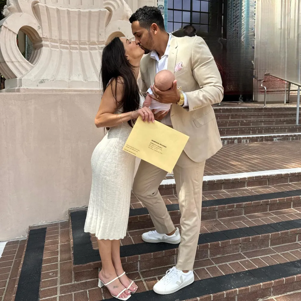 The Bachelor&rsquo;s Becca Kufrin and Thomas Jacobs Are Married After 1 Year of Dating CS